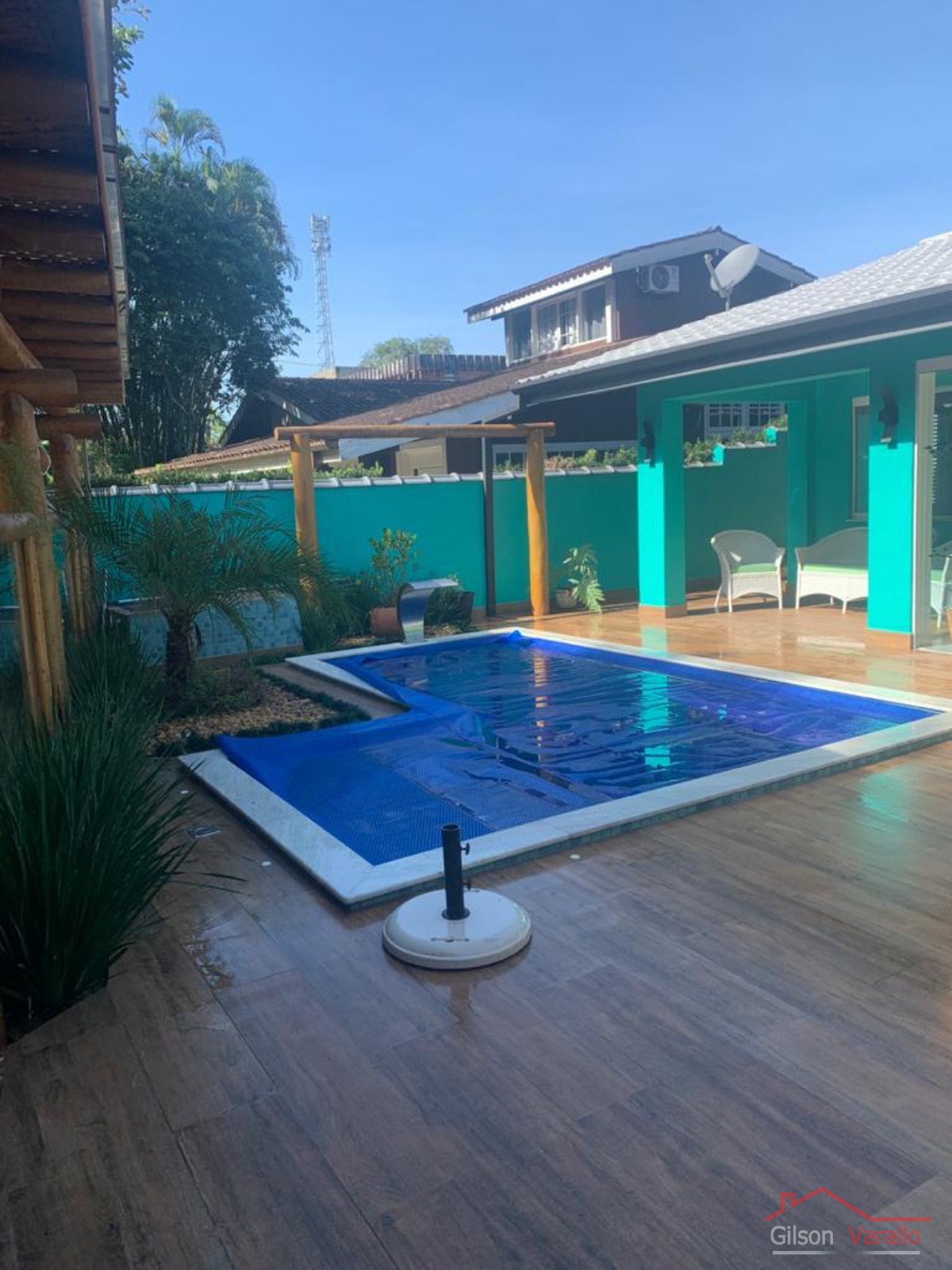 Casa, 5 quartos, 143 m² - Foto 1